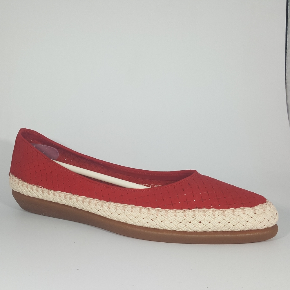 The Flexx Red Espadrille Skimmer *** runs small - Picture 2 of 4